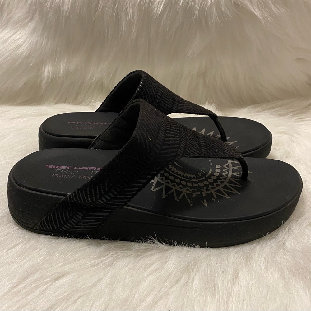 Skechers Shoes Sandal’s Women’s Size 9 Black Slip‎ On Memory Foam